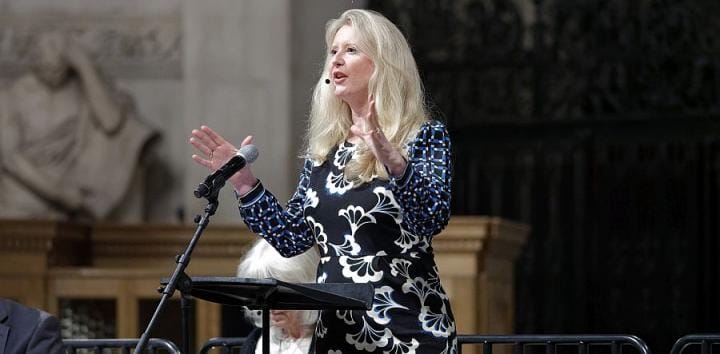 Professor Helen Bond delivering a talk at St Paul's Cathedral